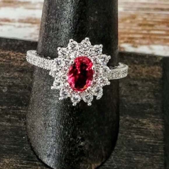 Sparkling Red Stone Ring - Picture 2 of 6